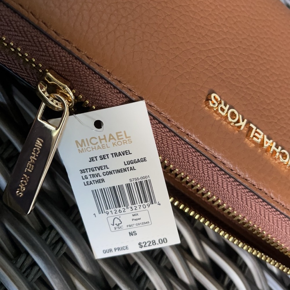 Michael Kors Jet Set Travel Large Travel CONTINENTAL Wristlet-Wallet - Picture 8 of 16